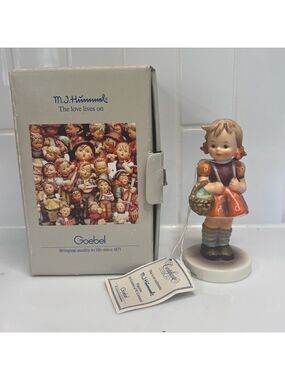 Goebel Hummel Figurine School Girl TMK 6 with box